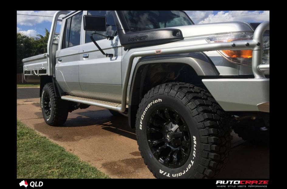 TOYOTA LANDCRUSIER VAPOR MATTE BLACK